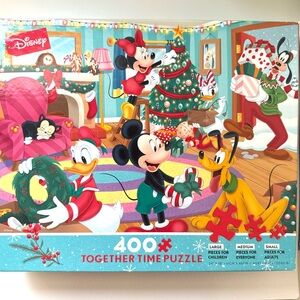 New Disney Holiday - Together Time - Mickey & Friends Holiday - 400 Piece Puzzle